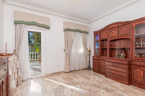 Продажа виллы в Сьюдад Кесада, Аликанте, Испания 5 спален, 344м2 №136759 - фото 19