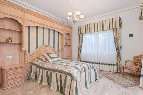 Продажа виллы в Сьюдад Кесада, Аликанте, Испания 5 спален, 344м2 №136759 - фото 23