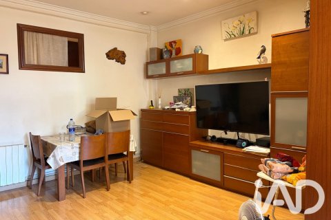 Продажа квартиры в Барселона, Испания 3 спальни, 70м2 №195825 - фото 9