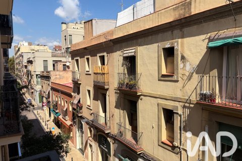 Продажа квартиры в Барселона, Испания 3 спальни, 70м2 №195825 - фото 13