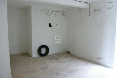 Garage a Es Castell, Menorca, Spagna 78 mq. N° 183225