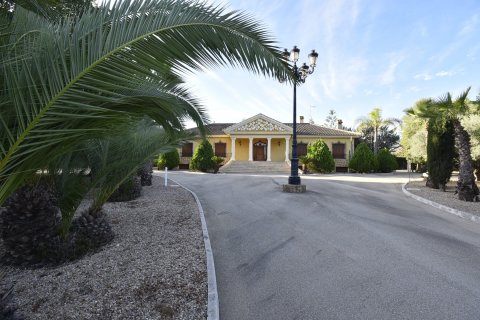 Finca for sale La Matanza, Alicante, Spain 6 bedrooms, 430 sq.m. No. 116344 - photo 3