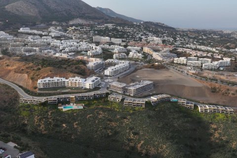 Kaupunkipientalo myytävänä Fuengirola, Malaga, Espanja, 3 makuuhuonetta, 166 m2 No. 182072 - kuva 3