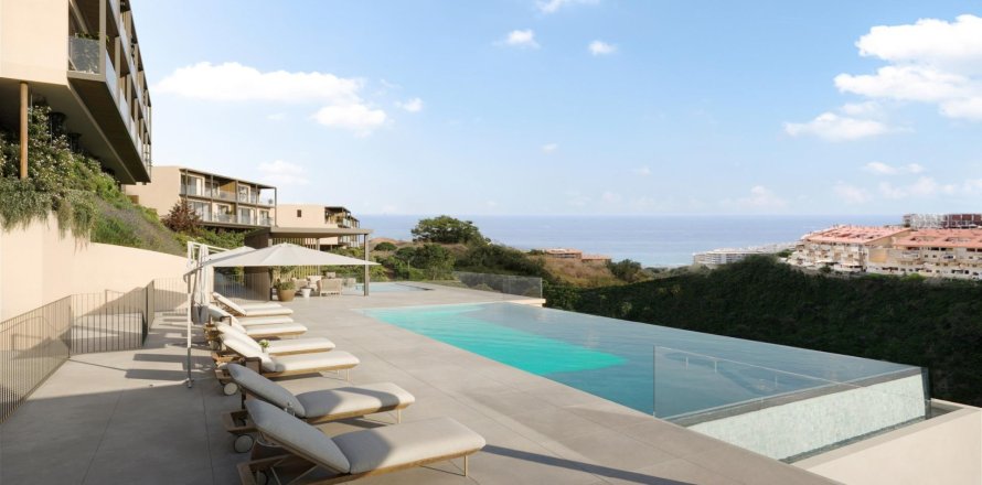 Villa in Fuengirola, Malaga, Spain 3 bedrooms, 167 sq.m. No. 182071