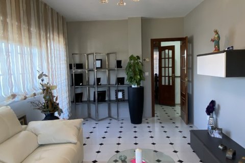 Продажа дома в Cambados, Понтеведра, Испания 3 спальни, 289м2 №154041 - фото 3