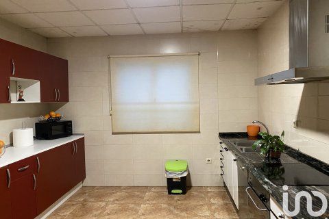 Продажа дома в Cambados, Понтеведра, Испания 3 спальни, 289м2 №154041 - фото 6