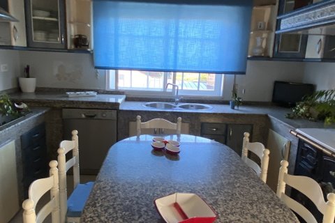 Продажа дома в Cambados, Понтеведра, Испания 3 спальни, 289м2 №154041 - фото 23