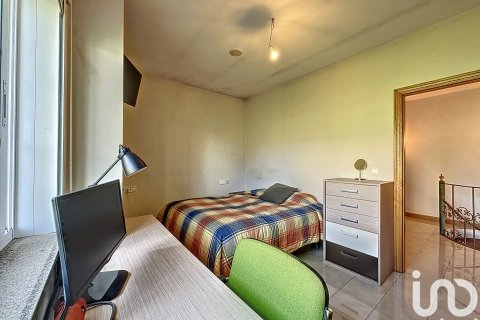 Hus till salu i Vilanova de Arousa, Pontevedra, Spanien 5 sovrum, 357 kvm. Nr. 154040 - foto 13