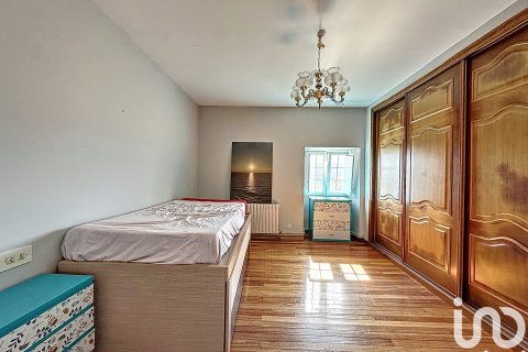 Hus till salu i Vilanova de Arousa, Pontevedra, Spanien 5 sovrum, 357 kvm. Nr. 154040 - foto 20