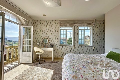 Hus till salu i Vilanova de Arousa, Pontevedra, Spanien 5 sovrum, 357 kvm. Nr. 154040 - foto 12