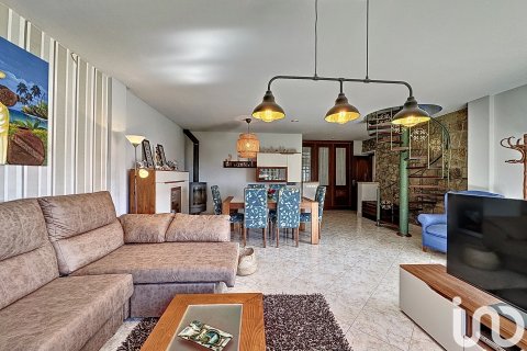 Hus till salu i Vilanova de Arousa, Pontevedra, Spanien 5 sovrum, 357 kvm. Nr. 154040 - foto 9