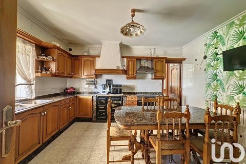 Hus till salu i Vilanova de Arousa, Pontevedra, Spanien 5 sovrum, 357 kvm. Nr. 154040 - foto 6