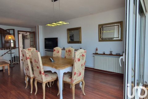 House for sale in Sitges, Barcelona, Spain 3 bedrooms, 126 sq.m. No. 154043 - photo 17