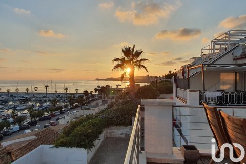 House for sale in Sitges, Barcelona, Spain 3 bedrooms, 126 sq.m. No. 154043 - photo 16