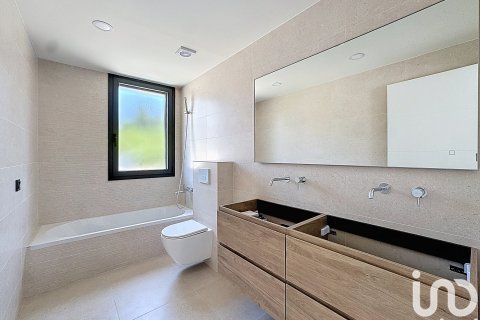 Продажа дома в Тейя, Барселона, Испания 4 спальни, 250м2 №154037 - фото 24