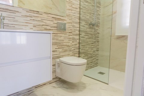 Huvila myytävänä Torrevieja, Alicante, Espanja, 3 makuuhuonetta, 83 m2 No. 116506 - kuva 12