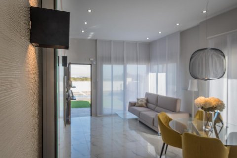 Huvila myytävänä Torrevieja, Alicante, Espanja, 3 makuuhuonetta, 83 m2 No. 116506 - kuva 8