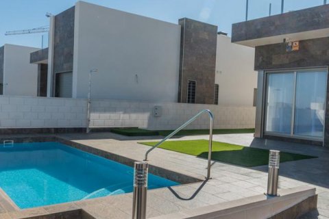 Huvila myytävänä Torrevieja, Alicante, Espanja, 3 makuuhuonetta, 83 m2 No. 116506 - kuva 14