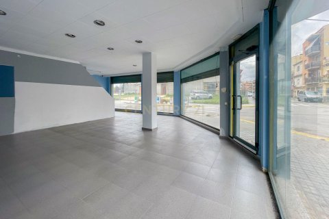 Liikekiinteistö myytävänä Tordera, Barcelona, Espanja , 105 m2 No. 186359 - kuva 2