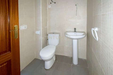 Liikekiinteistö myytävänä Tordera, Barcelona, Espanja , 105 m2 No. 186359 - kuva 16