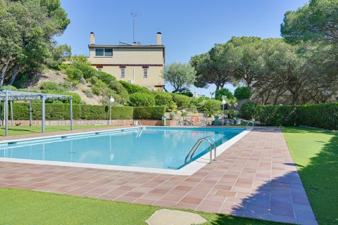 Duplex a Mataro, Barcelona, Spagna 5 camere da letto, 245 mq. N° 180691