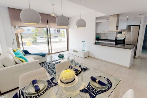 Apartamento en venta en Villamartin, Alicante, España 2 dormitorios, 92 m2 No. 144878 - foto 3