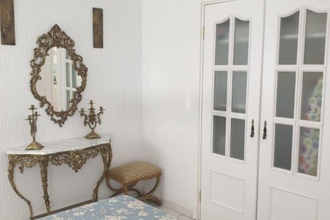 Huoneisto myytävänä Los Cristianos, Tenerife, Espanja, 1 makuuhuone, 48 m2 No. 194471 - kuva 17