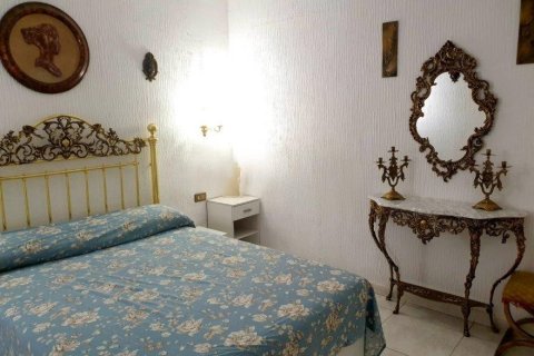 Huoneisto myytävänä Los Cristianos, Tenerife, Espanja, 1 makuuhuone, 48 m2 No. 194471 - kuva 15