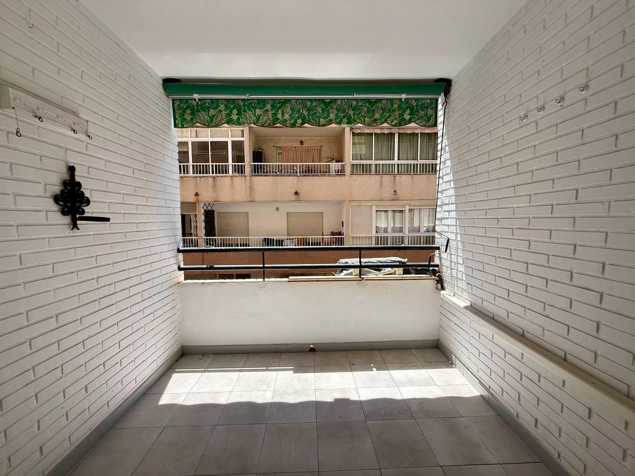 Wohnung in Torrevieja, Alicante, Spanien 2 Schlafzimmer, 74 m2 Nr. 183025