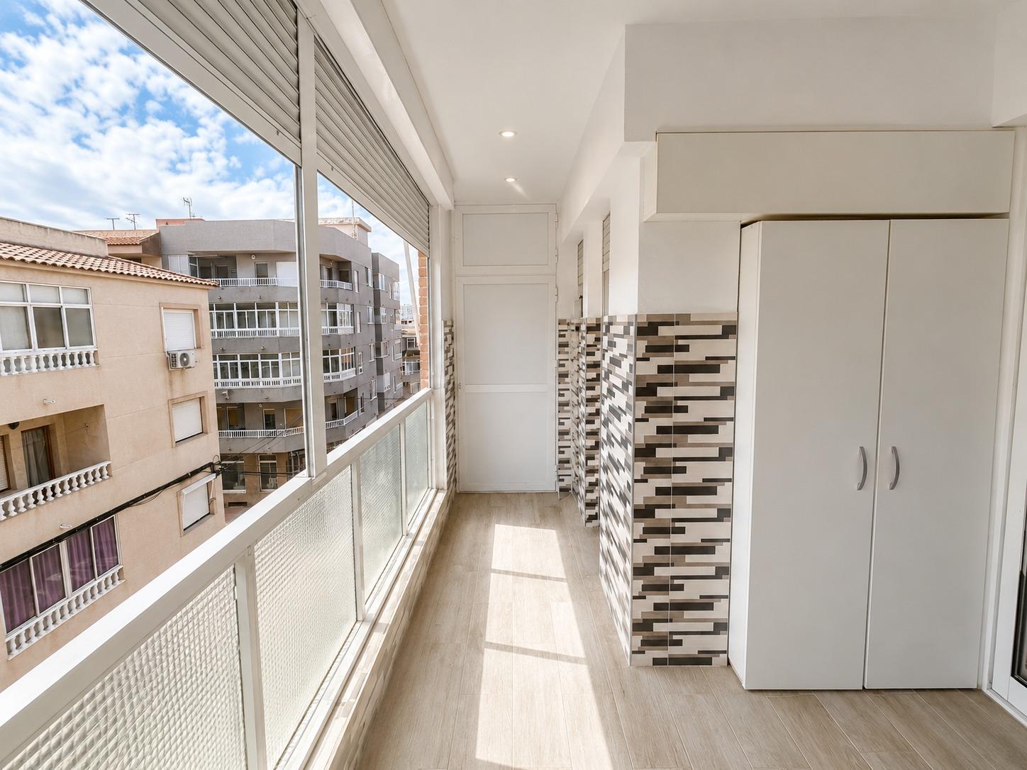 Wohnung in Torrevieja, Alicante, Spanien 1 Schlafzimmer, 70 m2 Nr. 183028