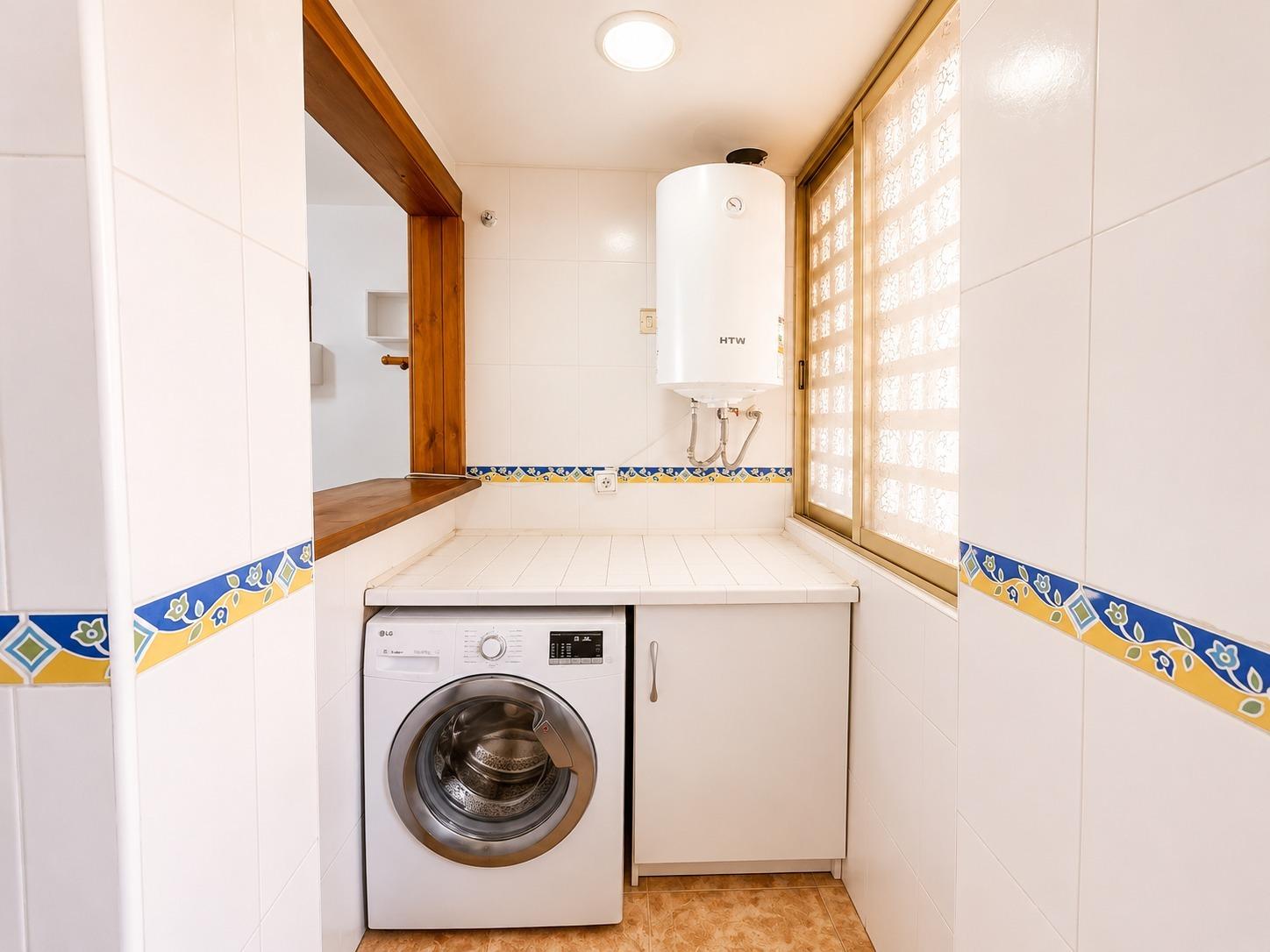 Wohnung in Torrevieja, Alicante, Spanien 1 Schlafzimmer, 70 m2 Nr. 183028