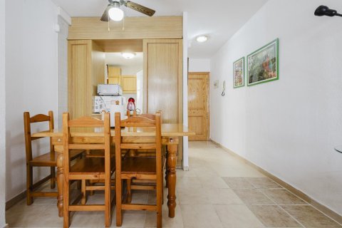 Takvåning till salu i Torrevieja, Alicante, Spanien 70 kvm. Nr. 183024 - foto 8