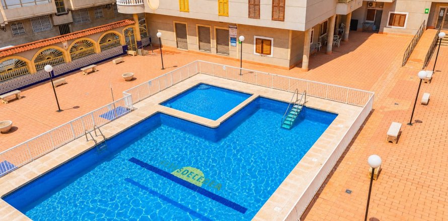 Takvåning i Torrevieja, Alicante, Spanien 70 kvm. Nr. 183024