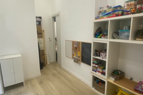 Продажа квартиры в Л'Оспиталет-де-Льобрегат, Барселона, Испания 3 спальни, 68м2 №187894 - фото 19