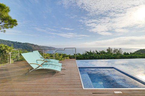 Talo myytävänä Sant Feliu de Guixols, Girona, Espanja, 6 makuuhuonetta, 1110 m2 No. 139871 - kuva 1