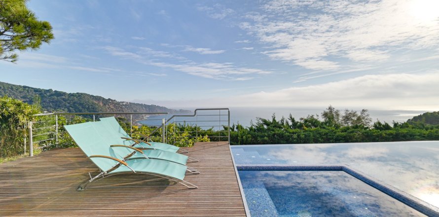 Talo Sant Feliu de Guixols, Girona, Espanja 6 makuuhuonetta, 1110 m2 No. 139871