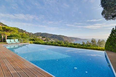 Talo myytävänä Sant Feliu de Guixols, Girona, Espanja, 6 makuuhuonetta, 1110 m2 No. 139871 - kuva 3