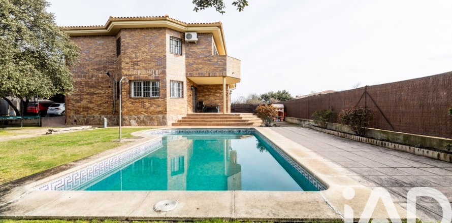 Apartament w Colmenarejo, Madrid, Hiszpania 4 sypialnie, 239 mkw. nr 172968