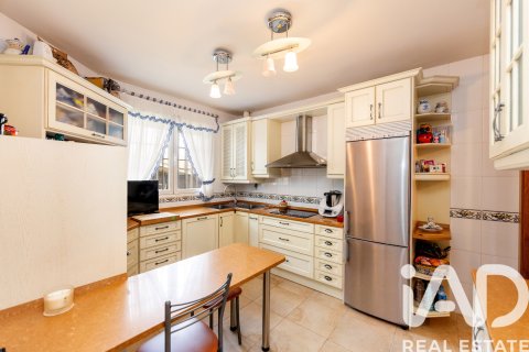 Apartament w Colmenarejo, Madrid, Hiszpania 4 sypialnie, 239 mkw. nr 172968 – zdjęcie 11