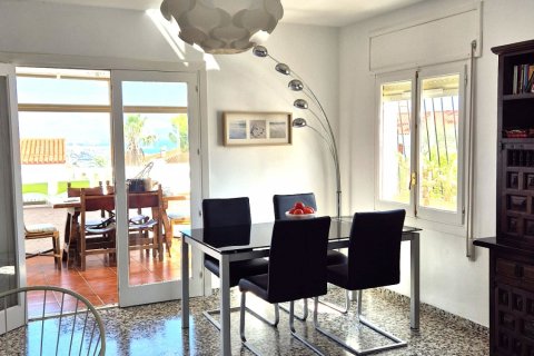 Продажа дома в Пенискола, Кастельон, Испания 3 спальни, 231м2 №153089 - фото 3