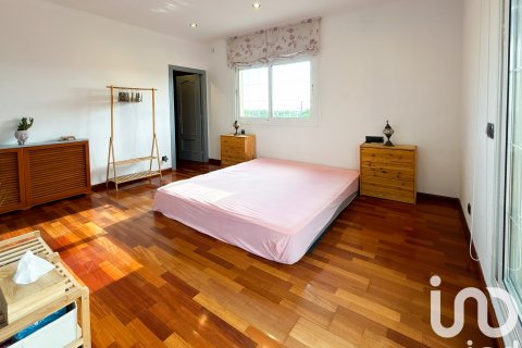 Dom w El Vendrell, Tarragona, Hiszpania 6 sypialni, 466 mkw. nr 153094 – zdjęcie 16