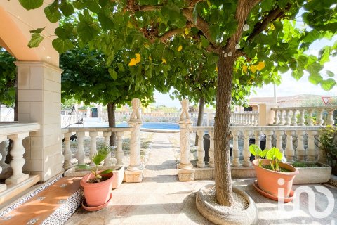 Dom w El Vendrell, Tarragona, Hiszpania 6 sypialni, 466 mkw. nr 153094 – zdjęcie 28