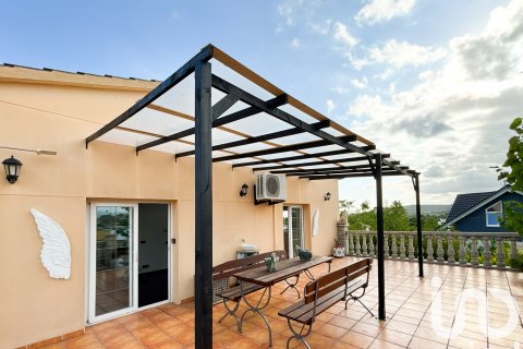 Dom w El Vendrell, Tarragona, Hiszpania 6 sypialni, 466 mkw. nr 153094 – zdjęcie 19