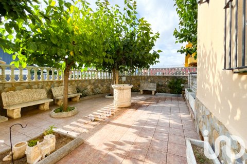 Dom w El Vendrell, Tarragona, Hiszpania 6 sypialni, 466 mkw. nr 153094 – zdjęcie 30