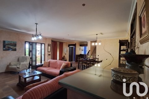 Talo myytävänä Arcos de la Frontera, Cadiz, Espanja, 5 makuuhuonetta, 239 m2 No. 153090 - kuva 4