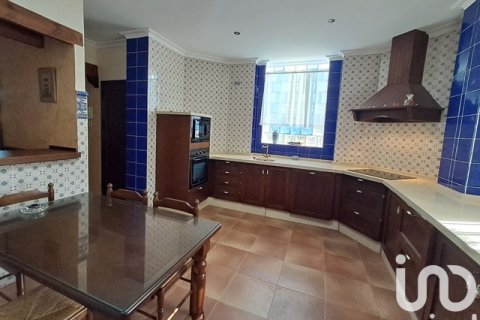 Talo myytävänä Arcos de la Frontera, Cadiz, Espanja, 5 makuuhuonetta, 239 m2 No. 153090 - kuva 2