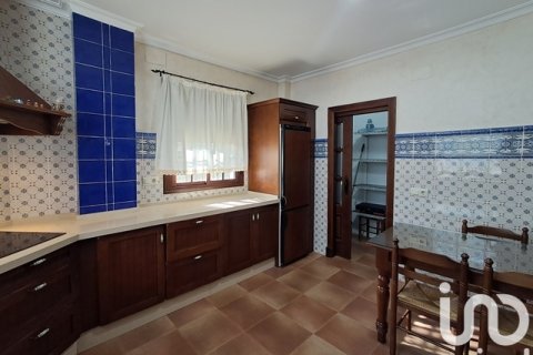 Talo myytävänä Arcos de la Frontera, Cadiz, Espanja, 5 makuuhuonetta, 239 m2 No. 153090 - kuva 7