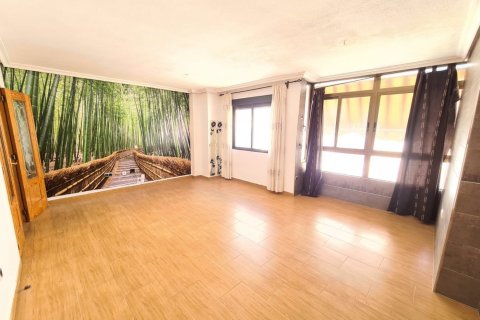 Apartment à Guardamar del Segura, Alicante, Espagne 3 chambres, 120 m2 No. 183615