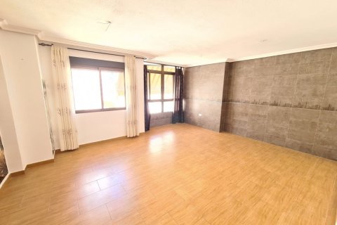 Wohnung zum Verkauf in Guardamar del Segura, Alicante, Spanien 3 Schlafzimmer, 120 m2 Nr. 183615 - Foto 2