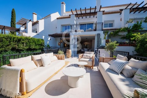 Villa in vendita a Marbella, Malaga, Spagna 5 camere da letto, 393 mq. N° 158100 - foto 1